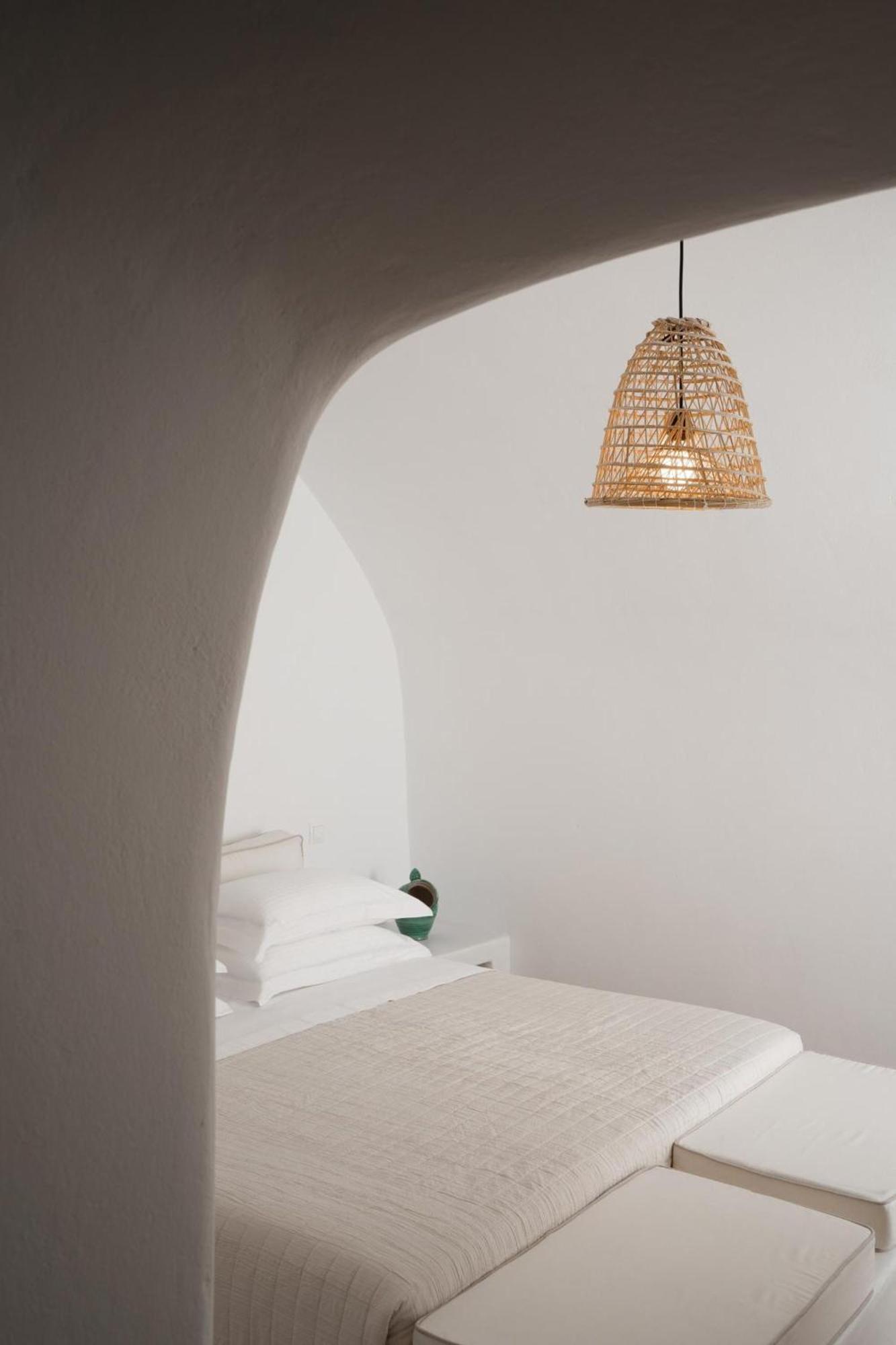 Madame Kalitsi Cozy Suites Firá Buitenkant foto